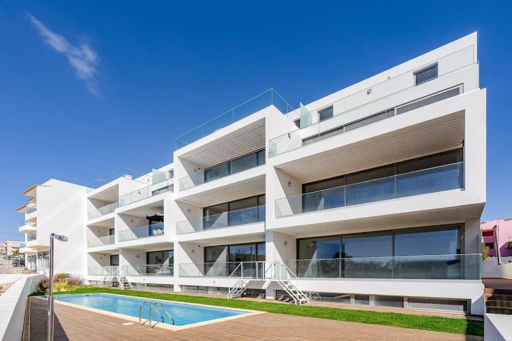Gaivota Ocean View & 5min Walk Luz